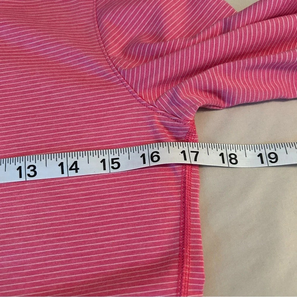 Under Armour RUN Half Zip Lightweight Pullover Women S Pink White Stripe Workout - Picture 8 of 10